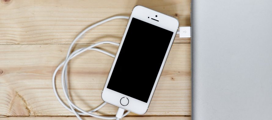Kako punjenje baterije preko noći utiče na iPhone?
