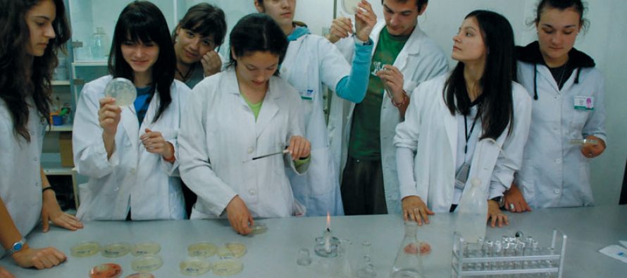 Dvonedeljni naučno-obrazovni program za osmake u Petnici