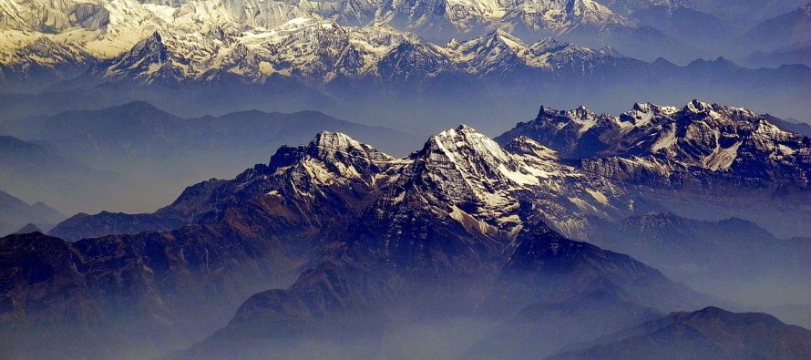 Na Mont Everestu skupljeno četiri tone smeća