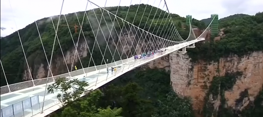 Otvoren najduži stakleni most na svetu