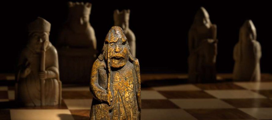Prodata srednjovekovna figurica za šah godinama čuvana u fioci i to za milion dolara