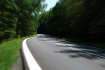 Neobeleženi automobili na francuskim putevima koji detektuju prebrzu vožnju